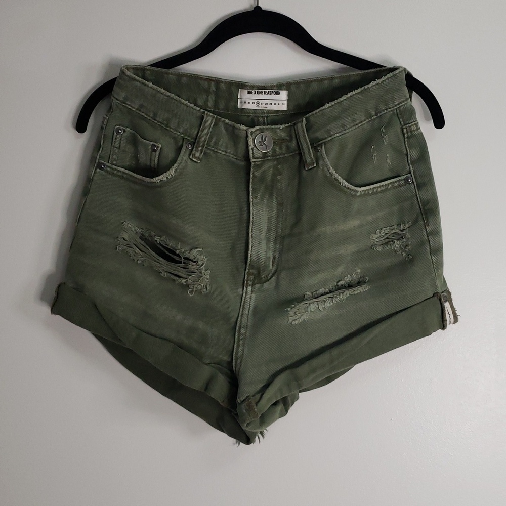 One x one teaspoon women's high waisted 2"inseam green shorts 26 - Picture 2 of 4